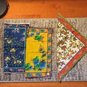 Elegant Floral Kitchen Napkins Set